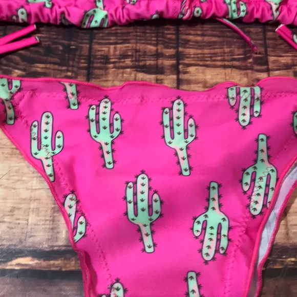 << Hot Pink Cactus Swim Suit Bikini >> - Picture 3 of 8